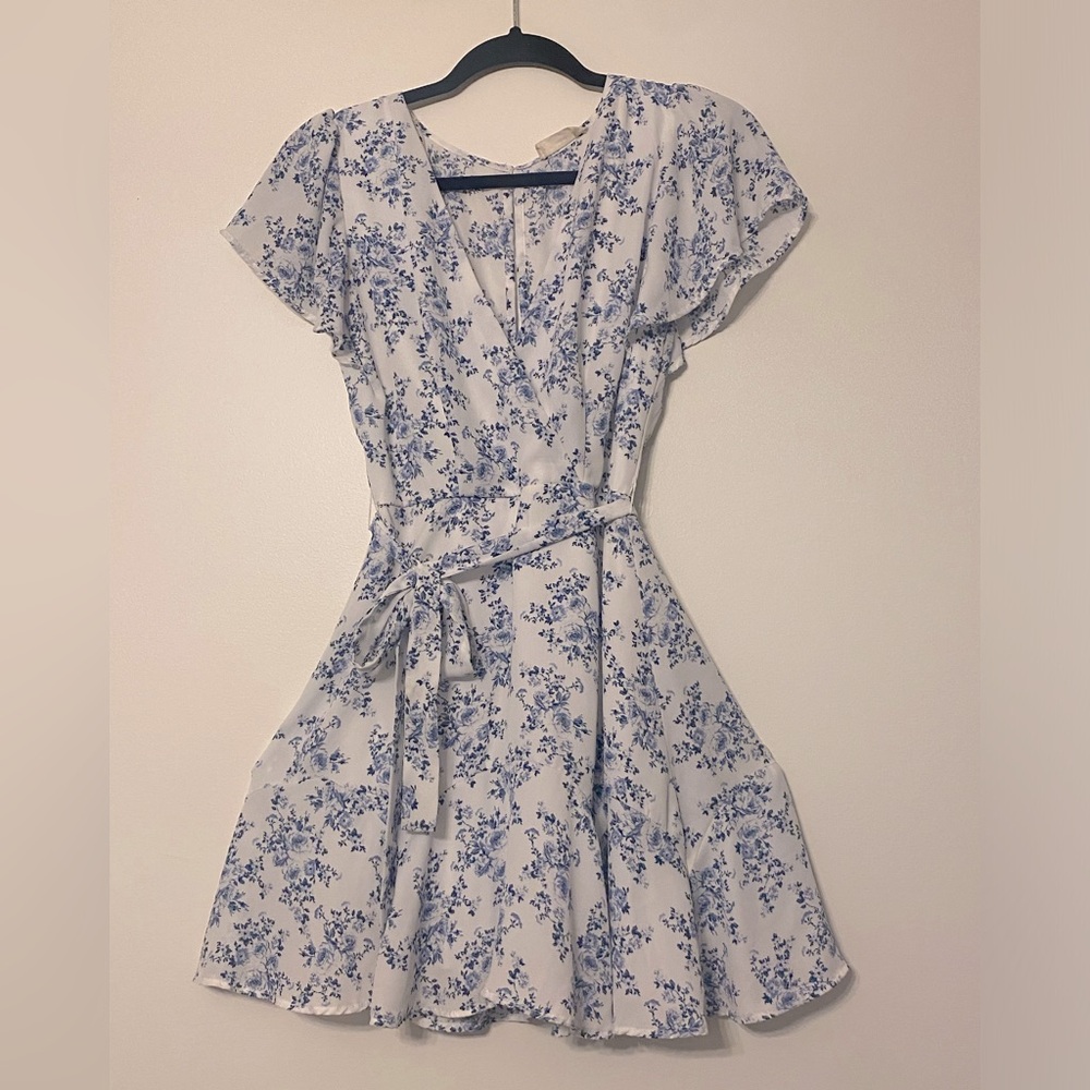 Altered state size small dress